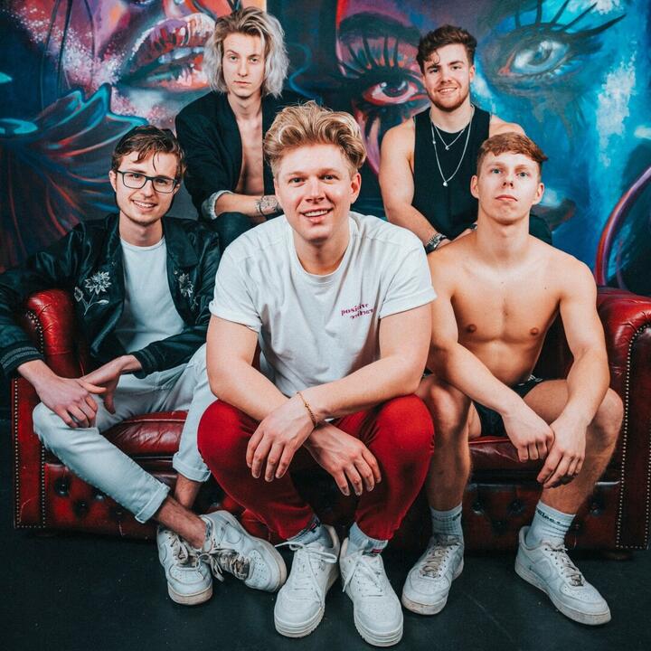 5 mensen