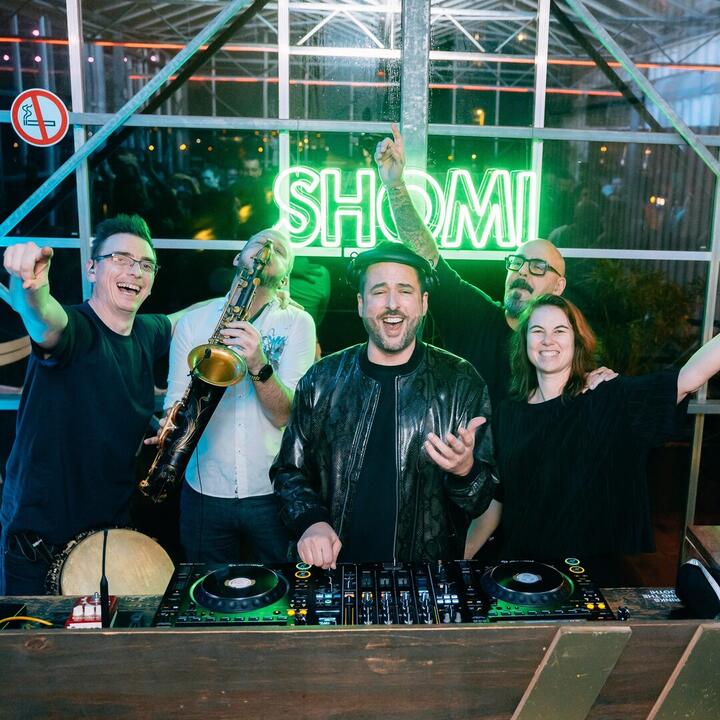 Dj Licious