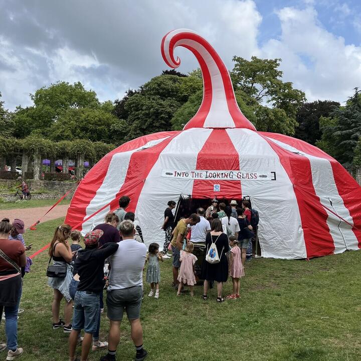Magische tent Vermaakpark