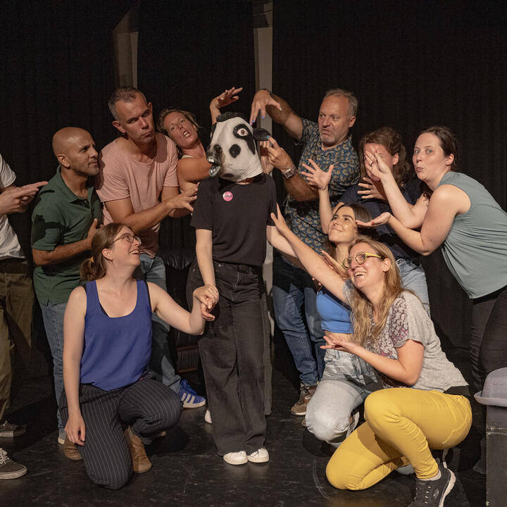 Improbeesten in overwinningspose