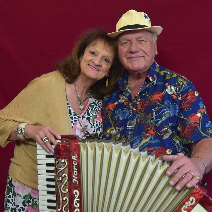 Café Chantant in't Galgenhuisje met Noel Fack en Charlène