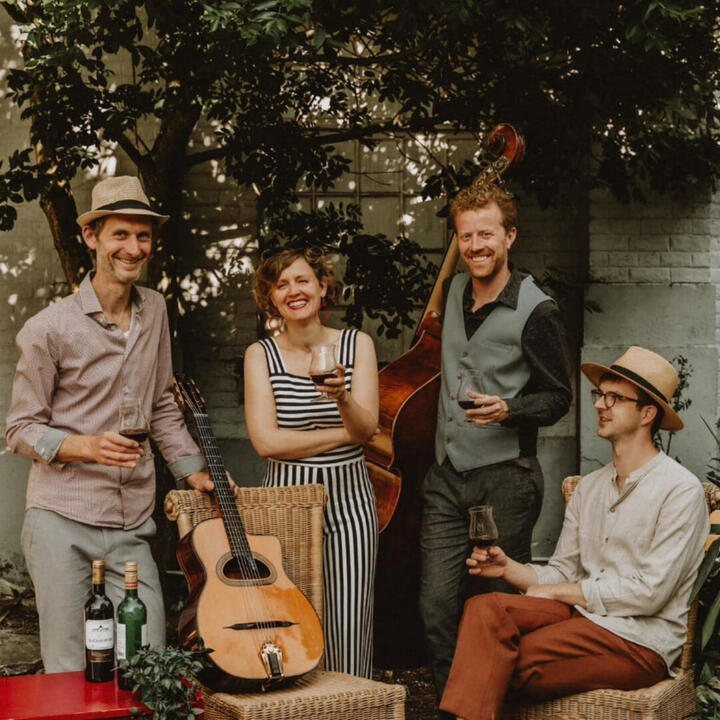 Les Invités