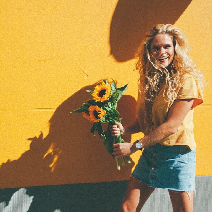 Mona Lee