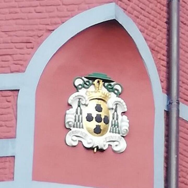 wapen bisschop gebouw oud seminarie