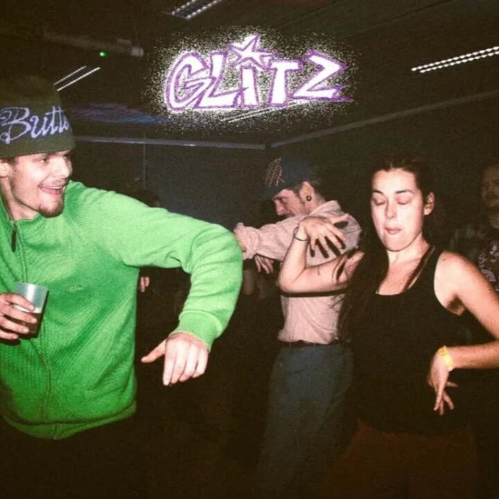 dansende mensen